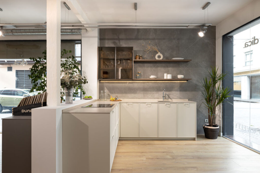 showroom1